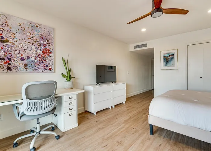 Mtn-view Townhome W/ Pools: 5 Mi To Sabino Canyon! * Tucson