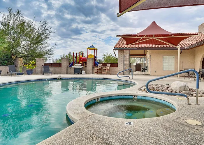 Mtn-view Townhome W/ Pools: 5 Mi To Sabino Canyon!